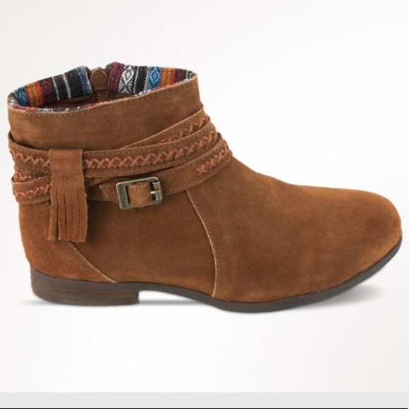minnetonka dixon boot